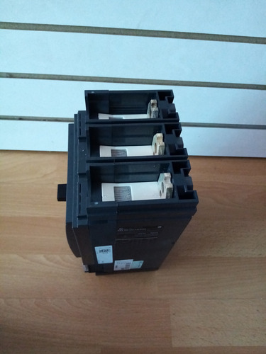 Schneider Lv432693