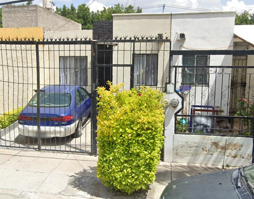 Sk01- Casa En Remate Bancario En C. Atlantida, Hacienda De Santa Fe, Jal. (65% Debajo De Su Valor Comercial, Solo Recursos Propios)