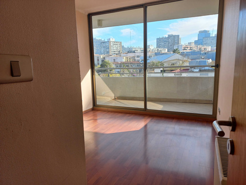 Arriendo Amplio Departamento (103145)