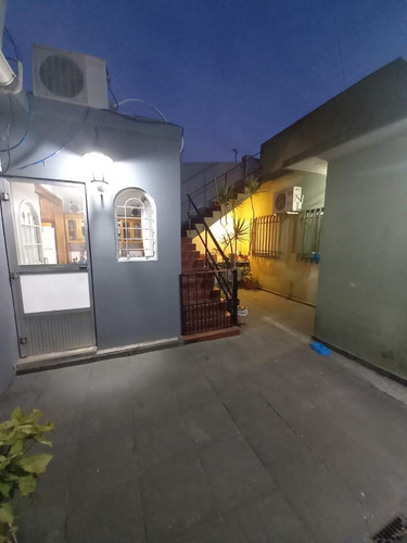 Imagen 12 de 21 de Casa 3 Amb + 2 Departamentos! En Block! Ideal Inversor
