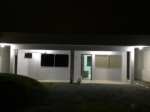 Casa Com 3 Dormitórios À Venda, 150 M² Por R$ 590.000 - Meia Praia - Itapema/sc - Ca3569