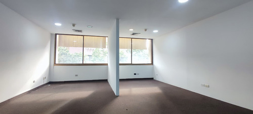 Oficina En Alquiler Torre La California, La California Sur, Macaracuay, Caracas Mo10