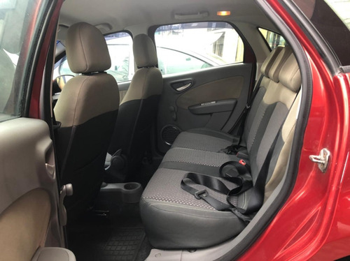 Imagem 7 de 8 de Fiat Grand Siena Essence 1.6 2013