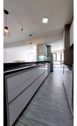 Apartamento En Venta Urb. Las Minas Res. Caoba