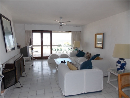 Apartamento En Peninsula, 3 Dormitorios *- Ref: 15902