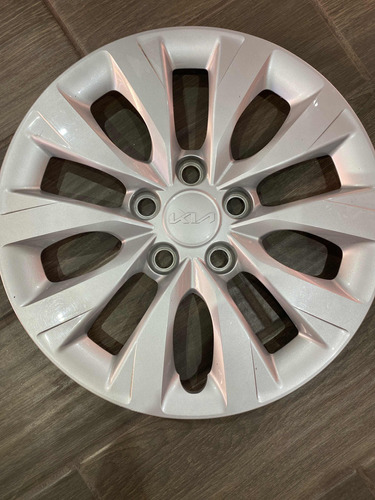 Tapon Polvera Kia Forte Rin 16 Línea Nueva #  52970-m7150