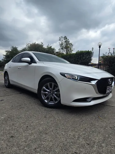 Mazda 3 2.0 Touring MHEV