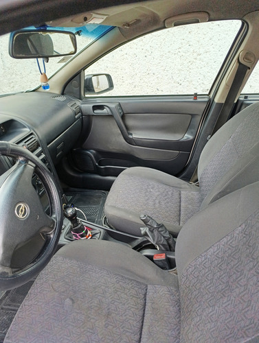Chevrolet Astra 2.0 4p Básico M Mt