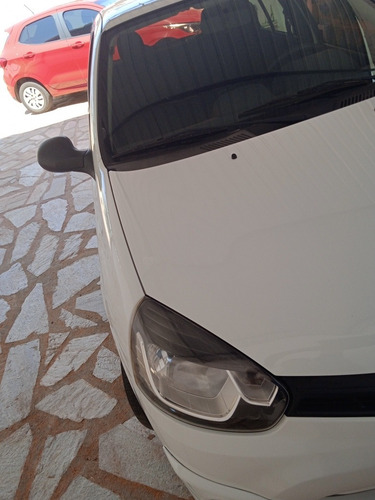 Imagem 9 de 11 de Renault Clio 2013 1.0 16v Expression Hi-power 5p