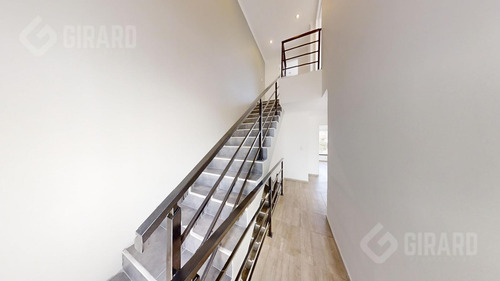Triplex De 5 Ambientes A Estrenar En Villa Primera, Posesion Inmediata