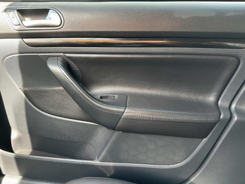 Volkswagen Bora 2.5 Protector Dsg Blindado At