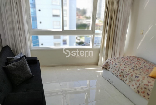 Imagen 20 de 30 de Venta Apartamento 3 Dormitorio Y Dependencia, Playa Mansa, Punta Del Este