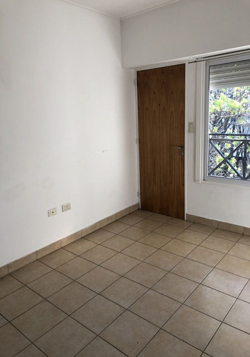 66 E/ 9 Y 10- 1 Dorm C/balcón- Baum Propiedades