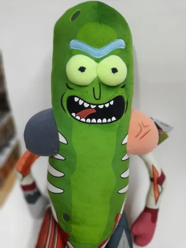 Rick Y Morty Peluche Funko Pepinillo Rick Con Traje De Rata