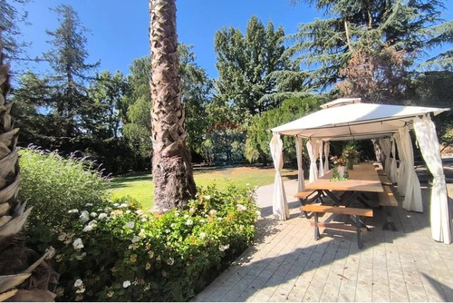Venta De Parcela Con Casa En Cond La Campiña 2