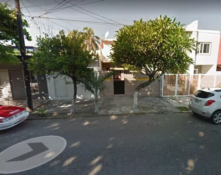 Vendo Casa En Avenida Pino Suarez 3 Recamaras Estacionamiento En Veracruz Centro 91700 Lr