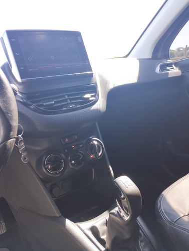 Peugeot 208 1.6 Urban Tech
