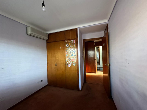 Chalet En San Miguel Ctro. Uso Profesional