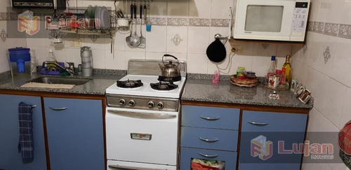 Imagen 6 de 19 de Fonrouge Al 1900 P.h. 3 Ambs, Al Frente, Con Terraza Y Quincho.
