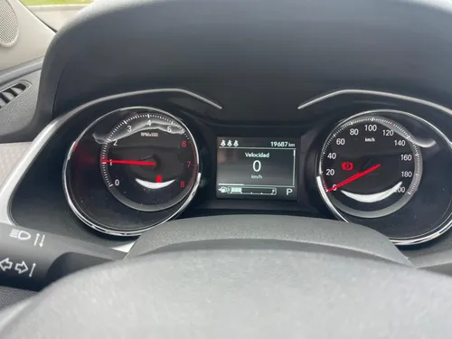 Chevrolet Onix 1.0T Premier Sedan At