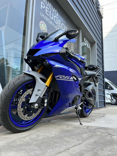 Yamaha R6