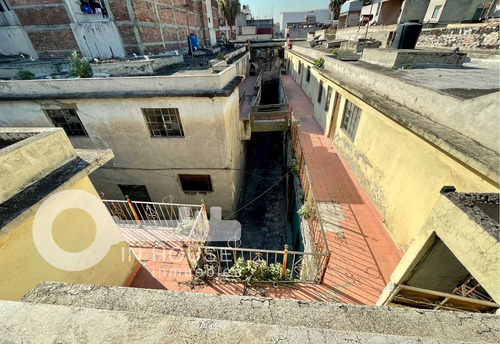 Predio En Venta En El Centro Historico Con Amplio Uso De Suelo