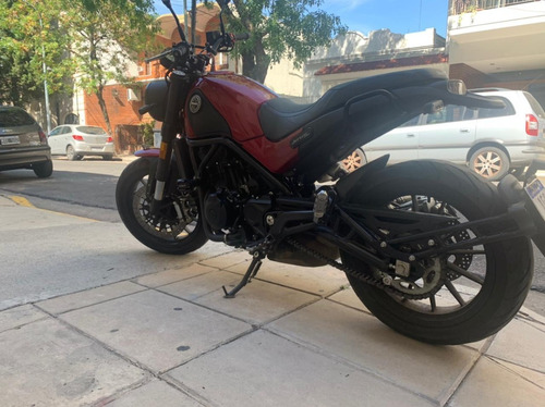 Benelli Leoncino 500 Inmaculada, Titular, Accesorios