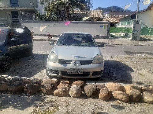 Imagem 8 de 11 de Renault Clio 2008 1.0 16v Authentique Hi-flex 5p
