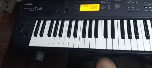 Teclado Yamaha Modelo So3 