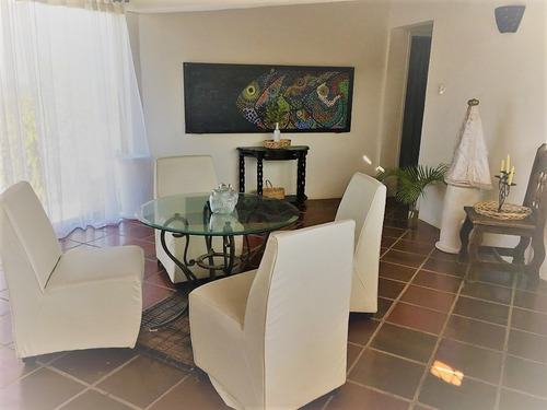 Imagen 10 de 12 de Bella Posada A La Venta En Playa El Agua Isla Margarita