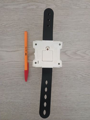Reloj Ben 10 Omnitrix Deluxe (luz Y Sonido) Ben Tenynson Blanco (Usado)