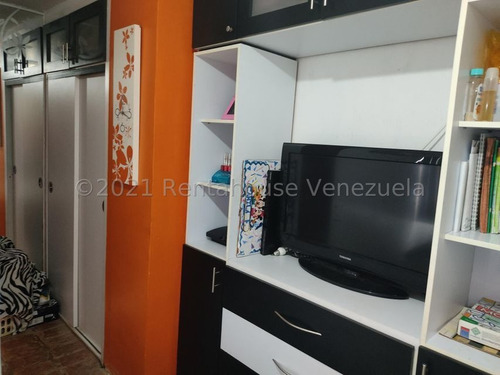 Imagen 10 de 13 de Apartamento Venta Las Islas Guarenas Rolando Rodriguez Codg 22-10316