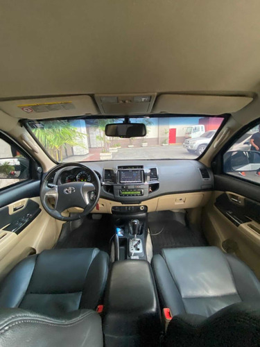 Imagen 8 de 10 de Toyota Fortuner Sportivo 4x4