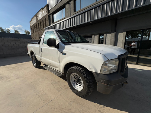 Ford F-100 3.9 Cab. Simple Xl Plus Mp3+4x2
