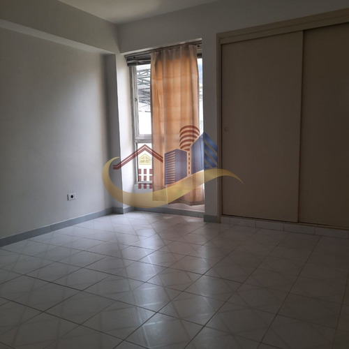 Imagen 4 de 9 de Apartamento En Venta Ref 980