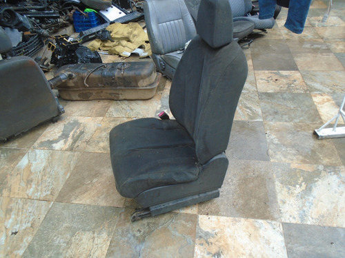 Vendo Asiento Delantero Izquierdo De Nissan Tiida Año 2012