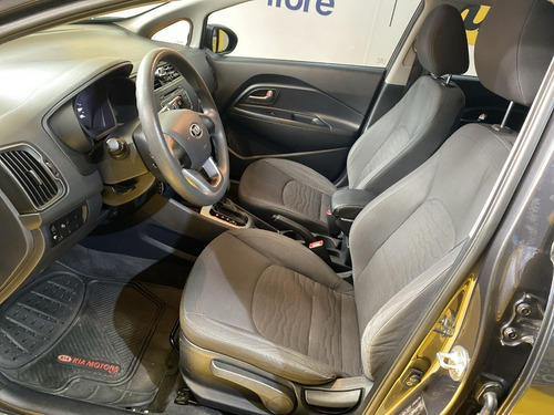 Imagen 14 de 25 de Kia Rio 1.4