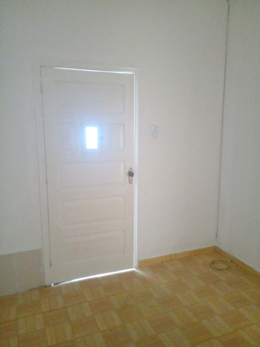 Casa 2 Qts Próximo A Praça Pasteur