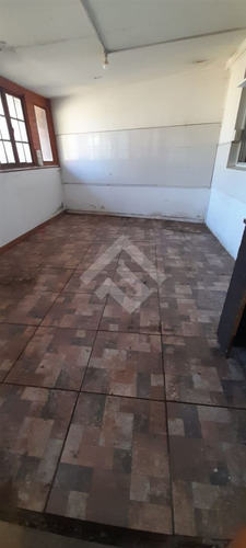 Casa En Venta De 2 Dorm. Central, Buen Terreno,