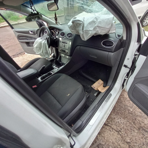 Imagem 7 de 16 de Sucata Ford Focus 2011 Para Vendas De Peças