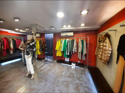 Casa / Local Comercial En Venta En Vitacura