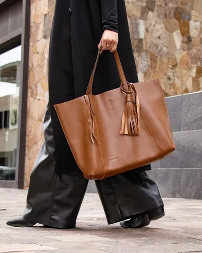 Bolsa negra tote sales