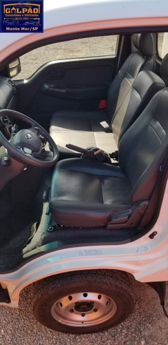 Imagem 13 de 15 de Kia Bongo K-2.500 (2018) Carroceria