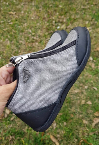 Imagen 4 de 6 de Zapatillas Botita Te Para Tres Diseños Exclusivos De Cierres
