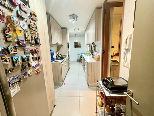 Venta Departamento Metro Los Dominicos / Las Condes