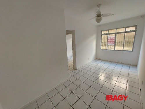 Imagem 2 de 10 de Excelente Apartamento 2 Dormitorio(s) Em Centro - Florianopolis - L-78004