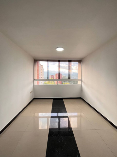 Imagen 4 de 13 de Apartamento En Alquiler Residencia Montecarlo