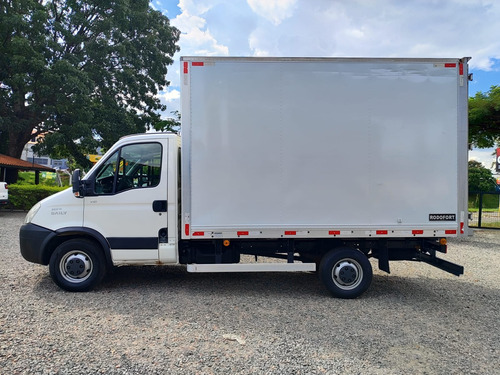 Iveco Daily 35s14 Ano 2019 Baú
