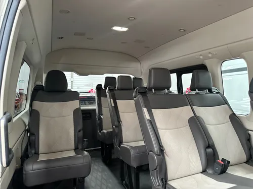 Toyota Hiace 2.7 ventanas 12 pasajeros