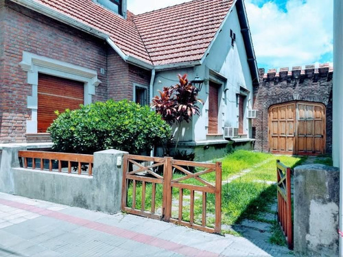 Imagen 2 de 27 de Casa En Venta En El Centro De Gualeguaychu